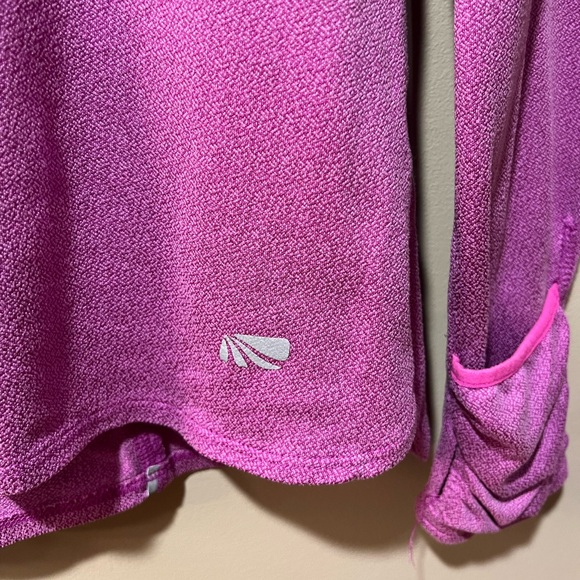 Marika Purple Athletic Top w/Thumb Holes & Flip Over Hand Warming Cuffs - Picture 4 of 14